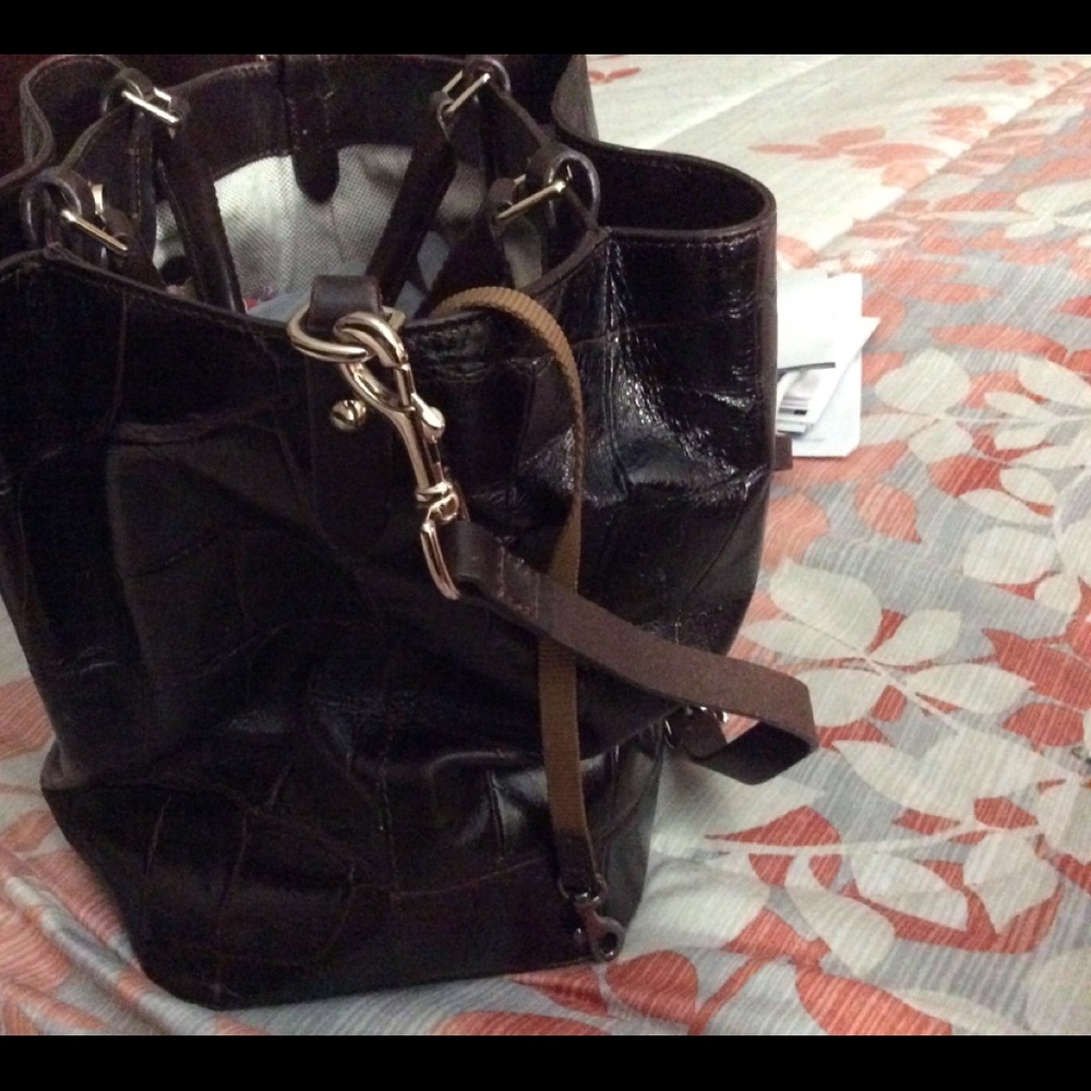 Dooney & Bourke handbag
